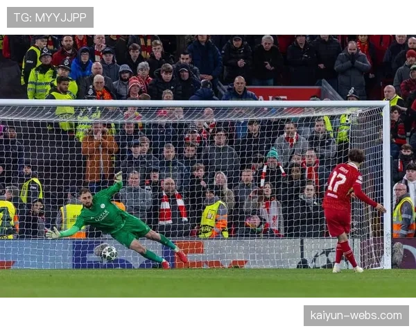 巴黎圣日耳曼2-0胜利物浦，定位球机会率先破门